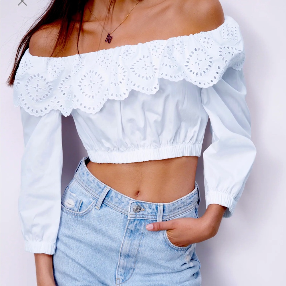 New ZARA embroidered eyelet poplin top -Size M